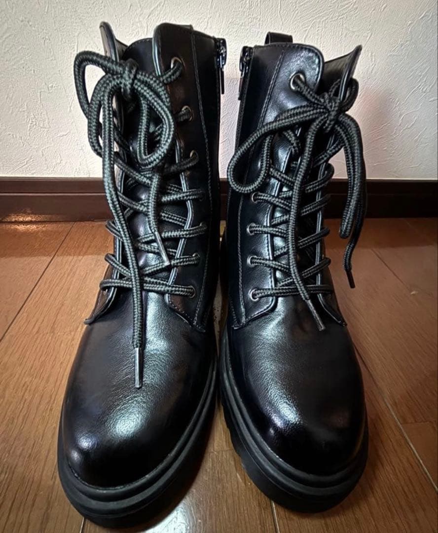 シークレットブーツ