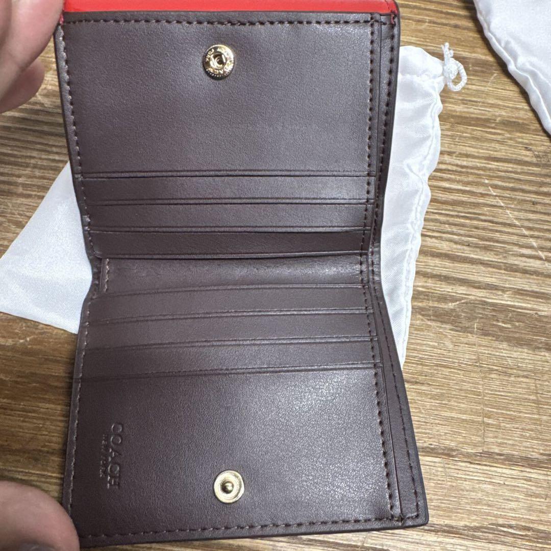 【未使用品】COACH コーチ スモール シグネチャー 二つ折り財布 レッド