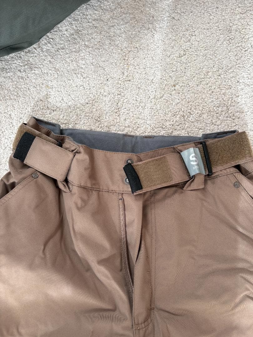 アンティズム　スノーボードウェア　ジャケット（M）＆パンツ（S）