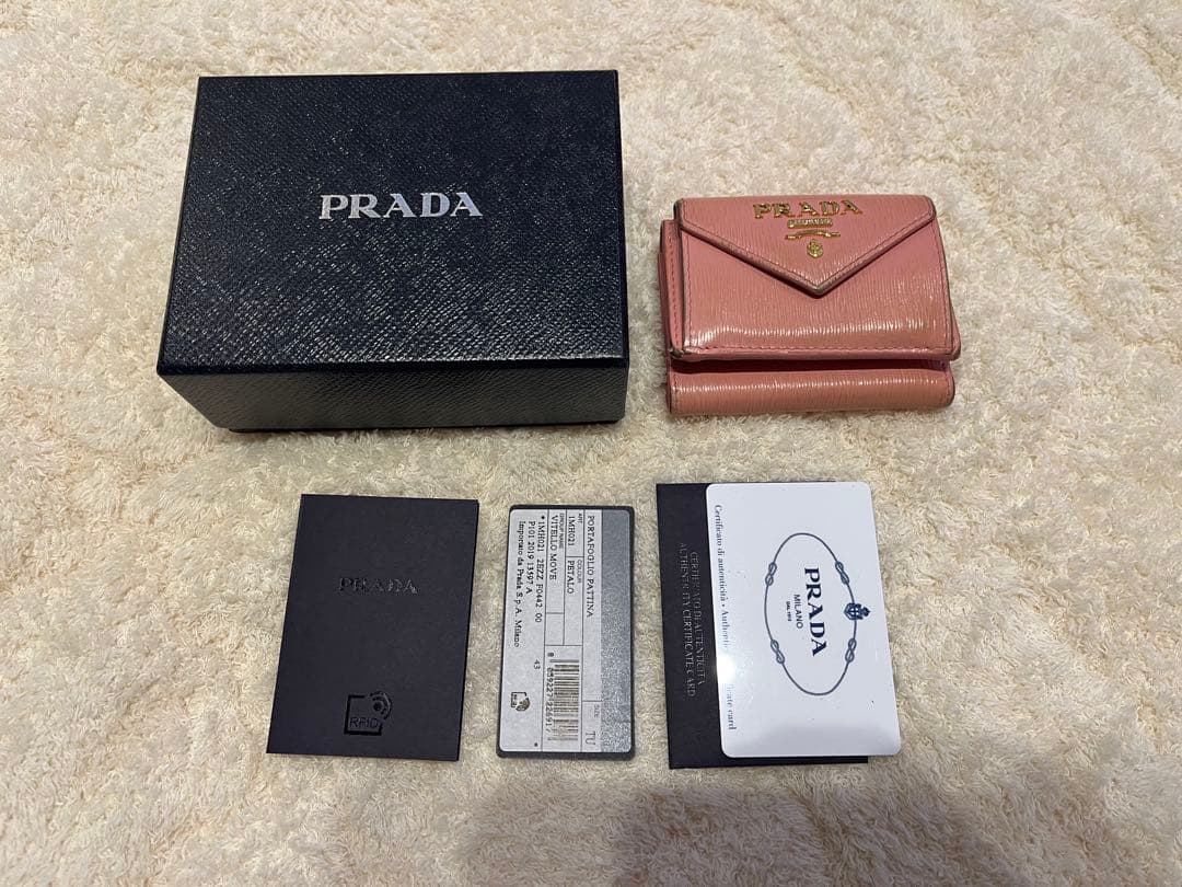 PRADA プラダ 折財布 ウォレット ピンク レザー