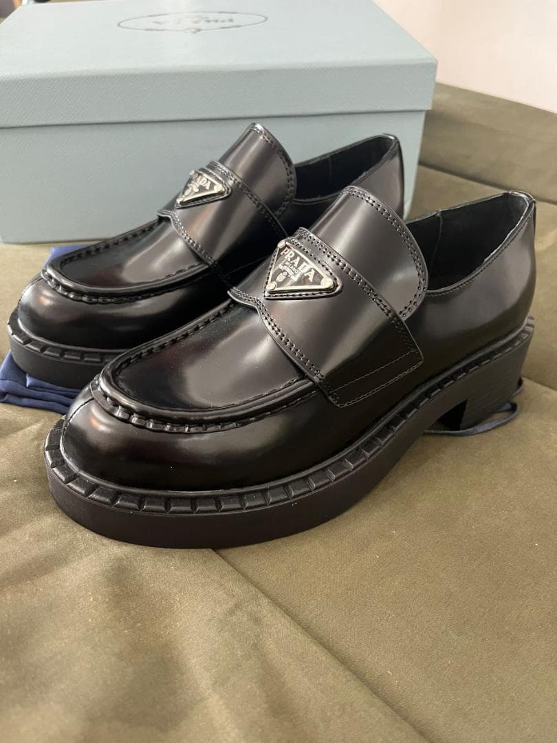 PRADA プラダ チョコレート ブラッシュドレザー ローファー