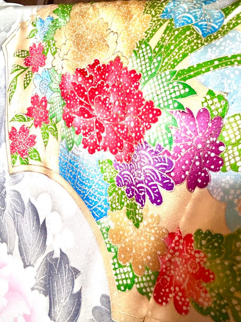 生成り 粉雪散らし 駒刺繍 金彩 振袖 正絹 高級逸品 古典柄 華やか