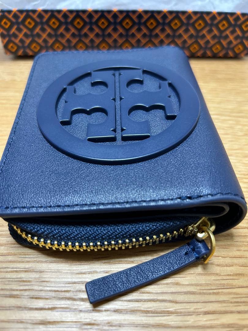 美品　Tory Burch ネイビー 二つ折り財布