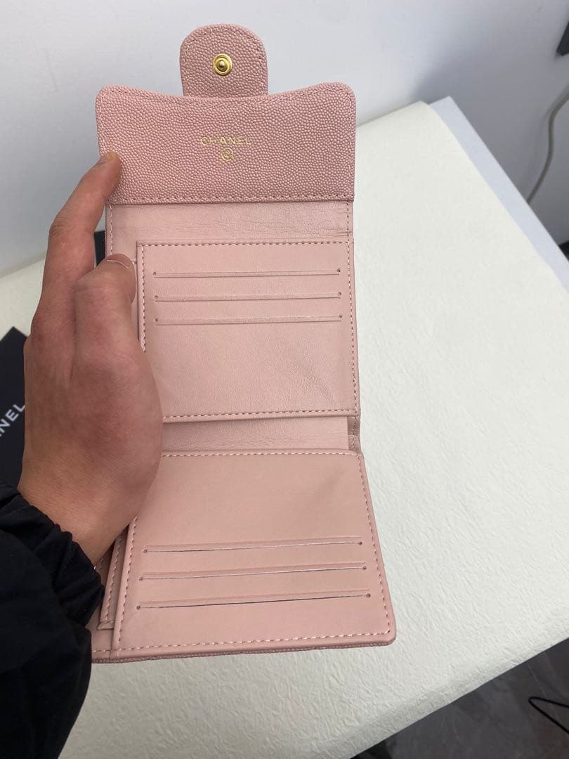 CHANEL ピンク 三つ折り財布