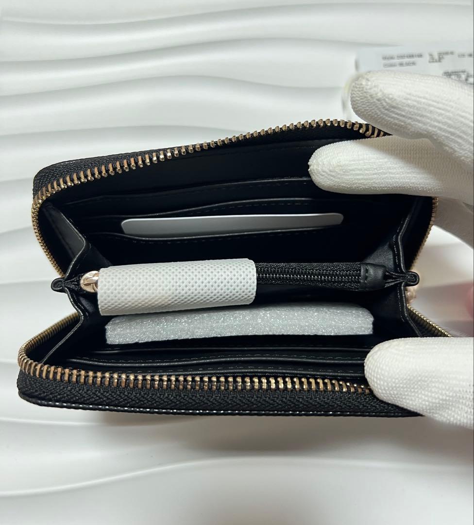 GUESS ブラック 二つ折り財布