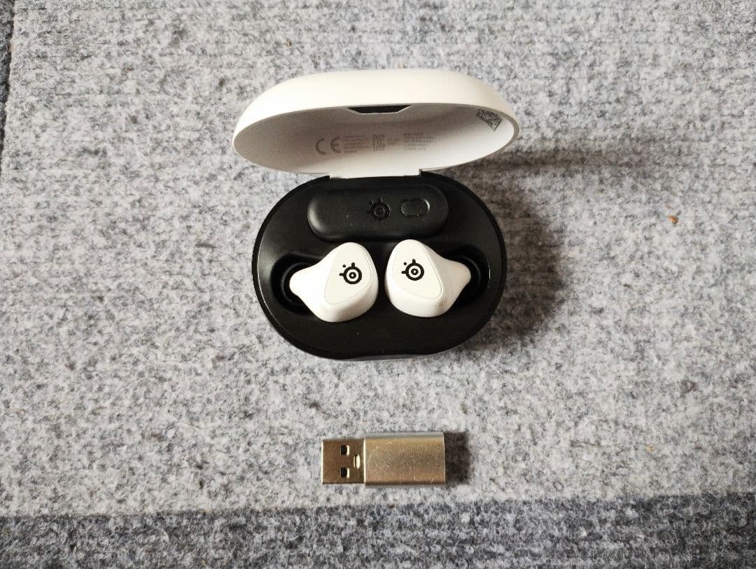 ape SteelSeries Arctis Gamebuds イヤホン