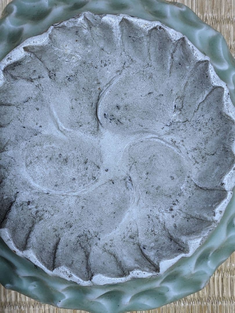 ♦青磁陽刻陽刻 浮彫り梅 花木図 筆洗 文房四宝 中国陶磁 瀬戸 古美術骨董品