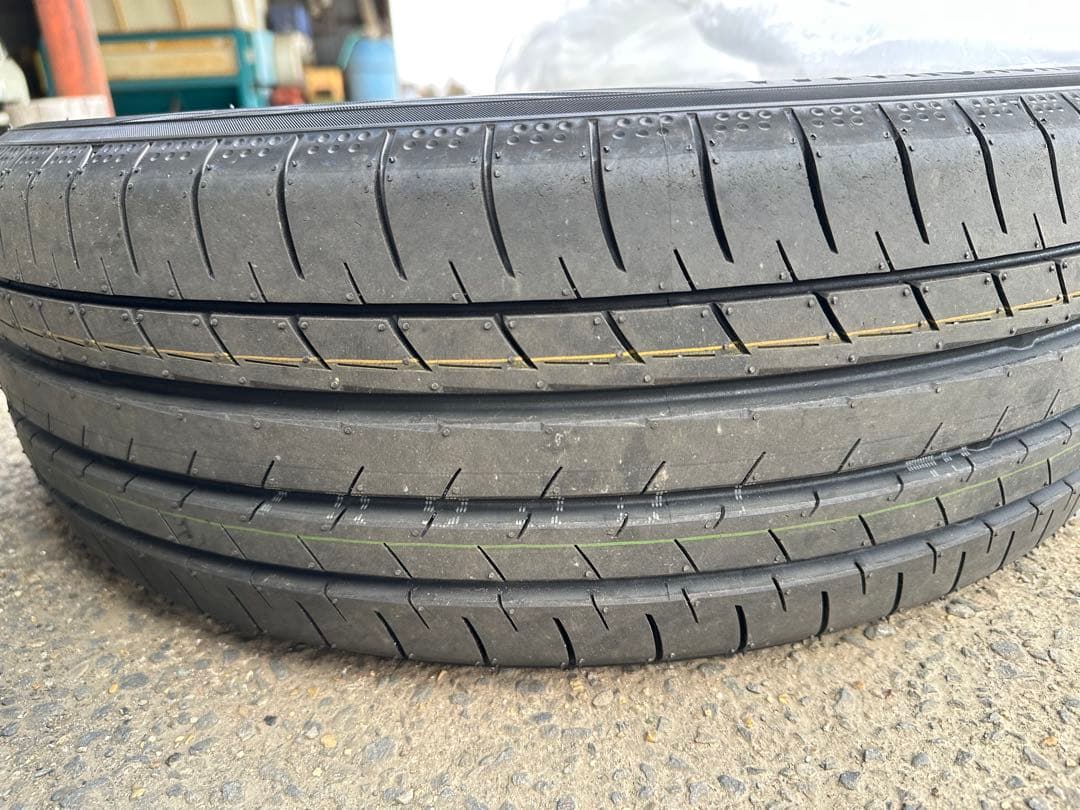 （トップス）新車外し 60プリウス 195/60R19 タイヤ４本セッ