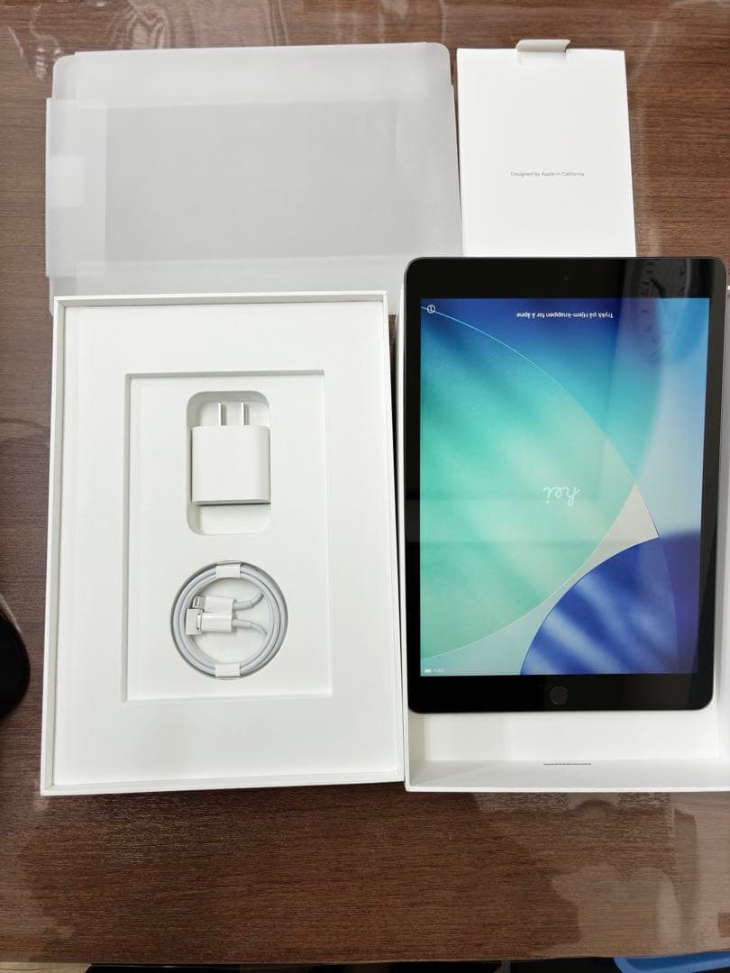 Apple iPad スペースグレー 本体 第9世代64GB Wi-Fiモデル