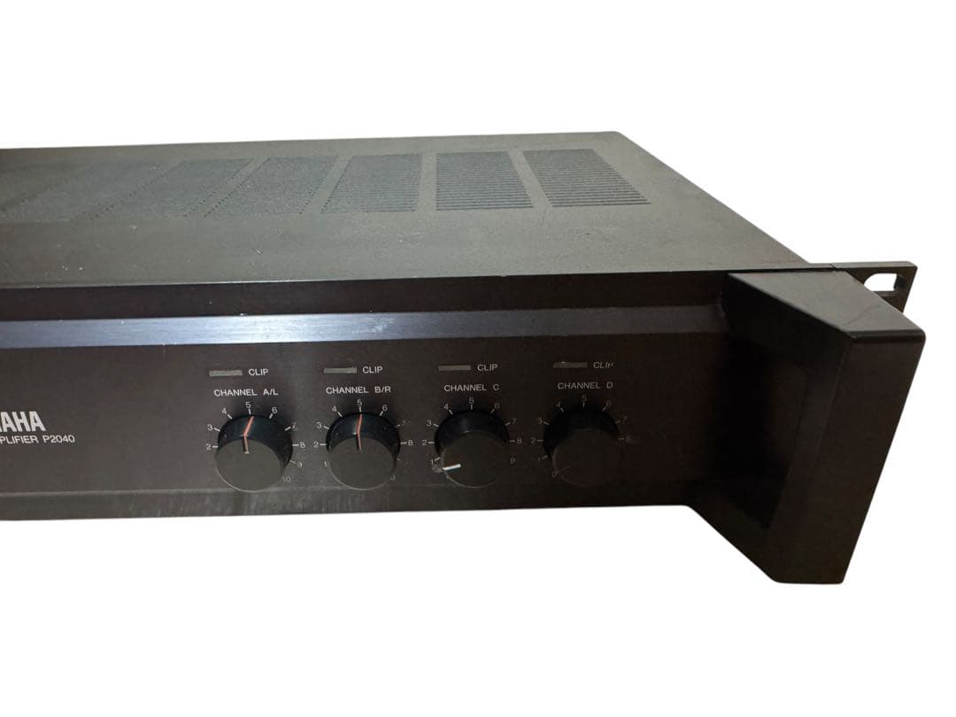 Yamaha P2040 パワーアンプ 4チャンネル ブラック