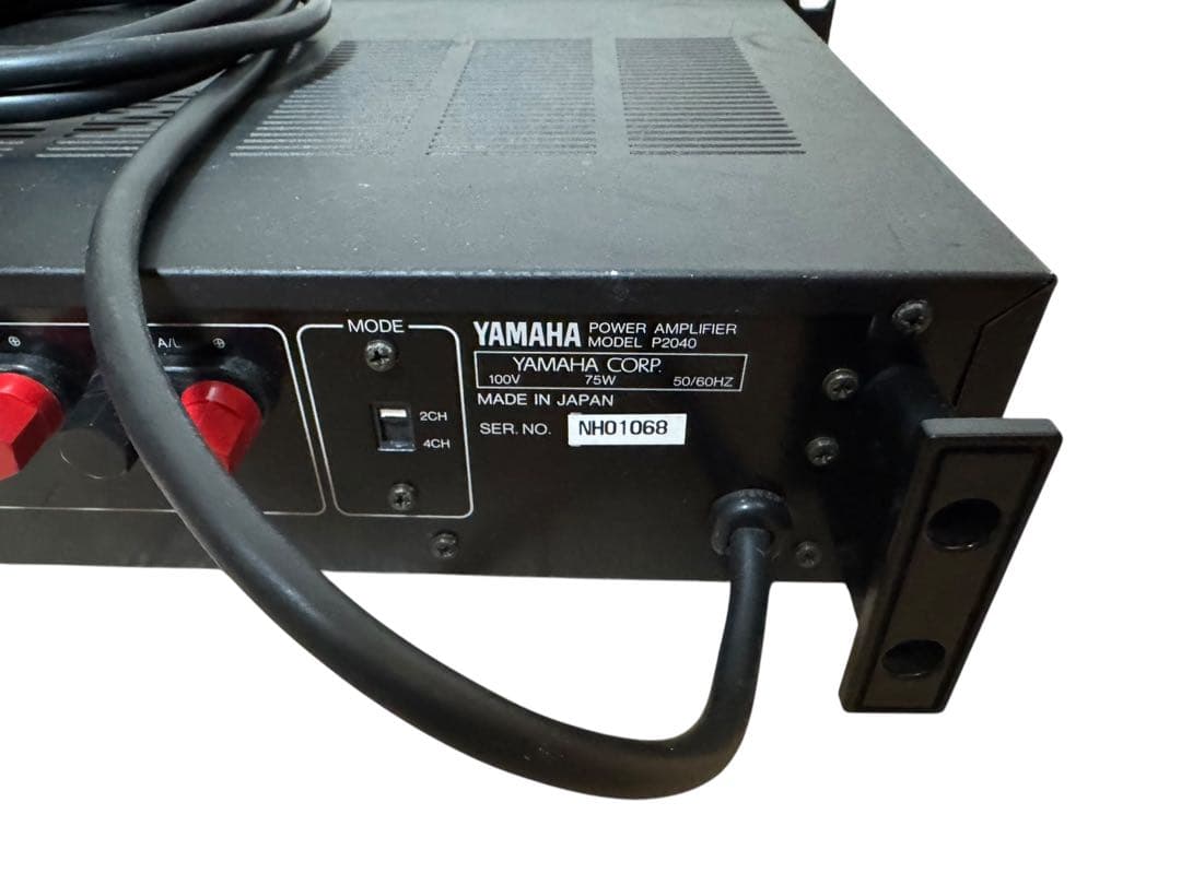 Yamaha P2040 パワーアンプ 4チャンネル ブラック