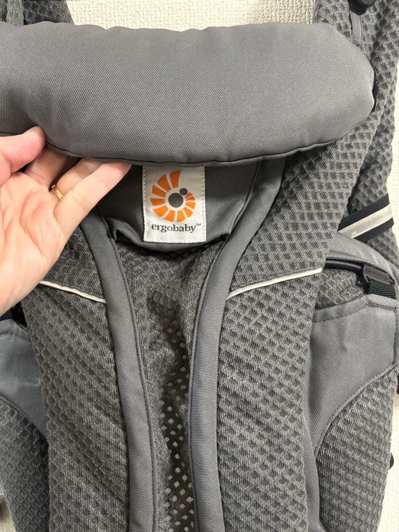 美品‼️エルゴベビー オムニブリーズ　抱っこ紐 グレー　おまけ付き、元箱付き