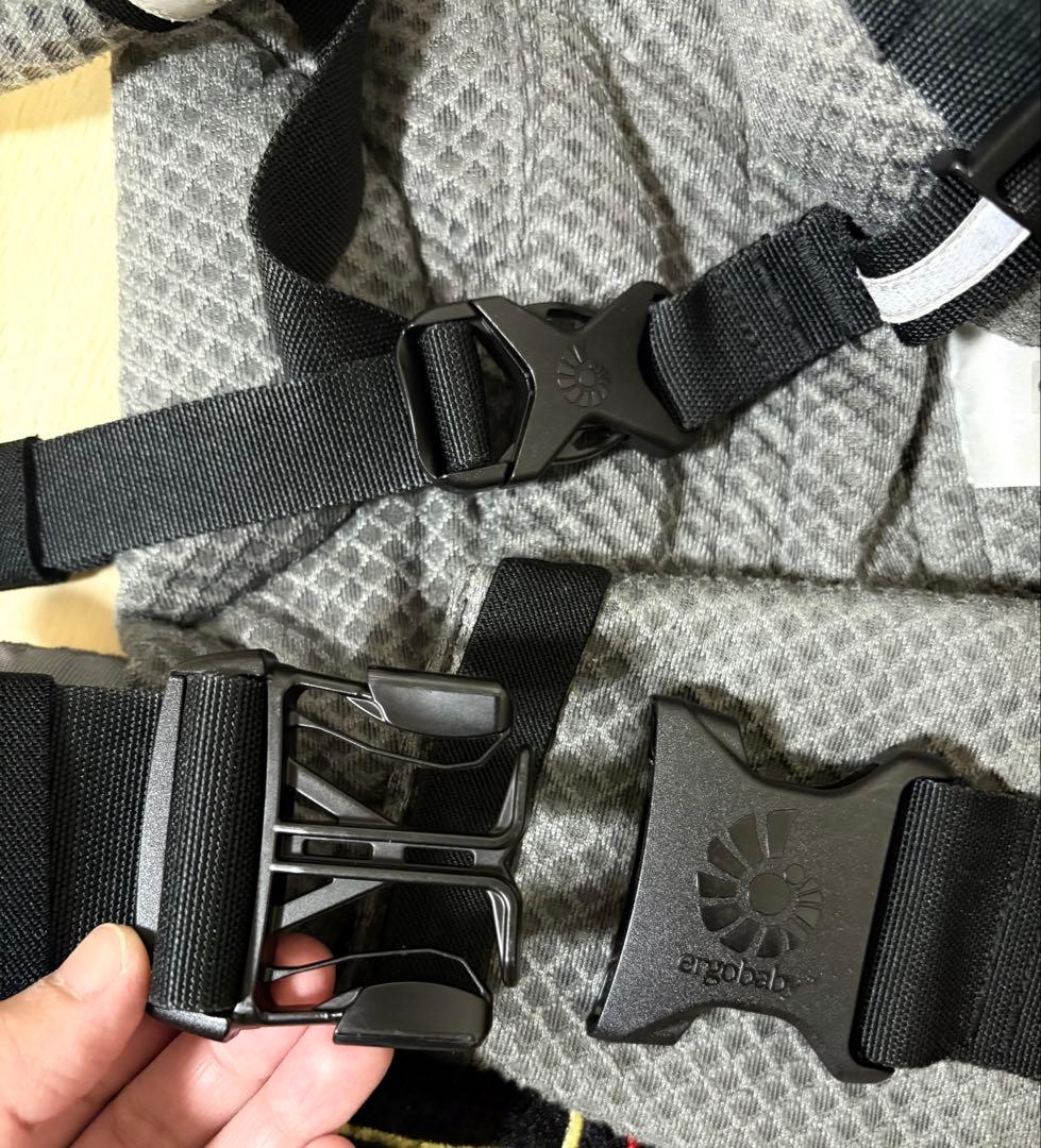 美品‼️エルゴベビー オムニブリーズ　抱っこ紐 グレー　おまけ付き、元箱付き