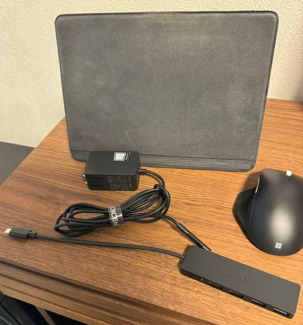 Surface Go2 Core m3-8100Y 8GB 128GB おまけ付
