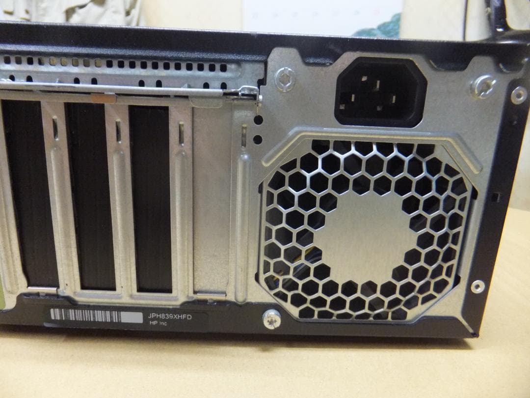 （1737）W11秒速起動SSD254GB hpZ240SFF Xeon 8G