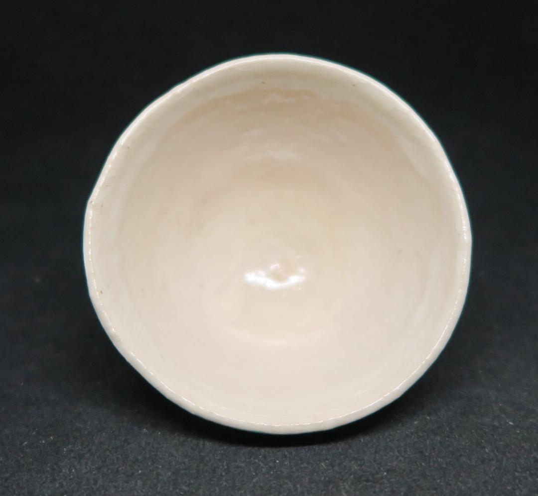 ぐい吞み（酒杯・お猪口）作家物　鈴木卓司作　赤絵　日本工芸会正会員