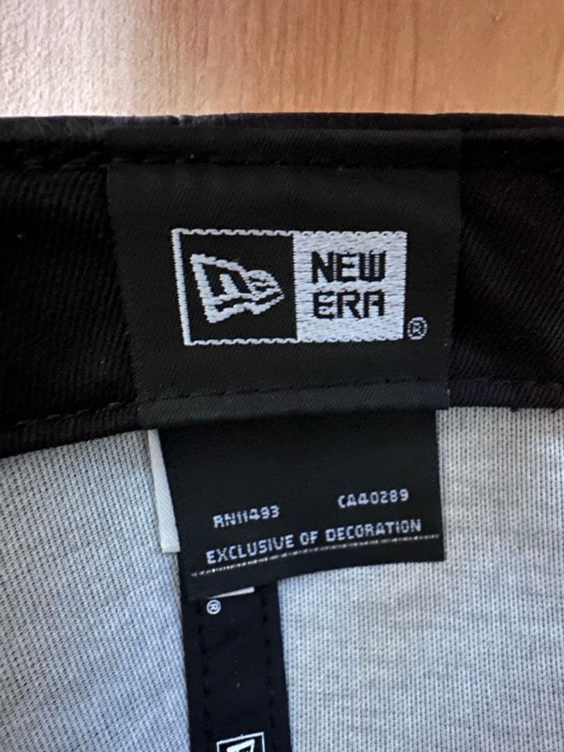 ★ほぼ未使用★ 希少品 New era メタルプレート レザーキャップ