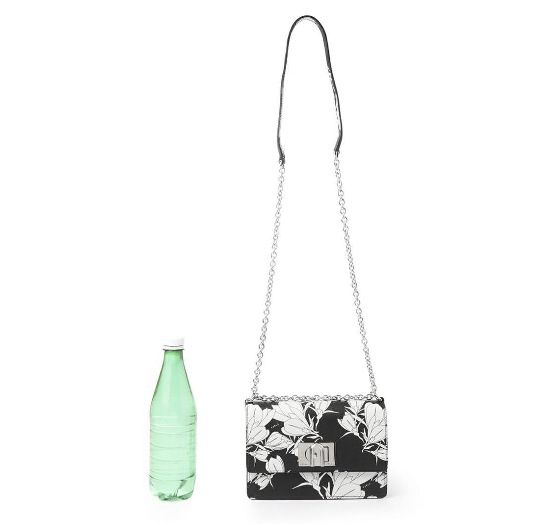 FURLA クロスボディバッグ