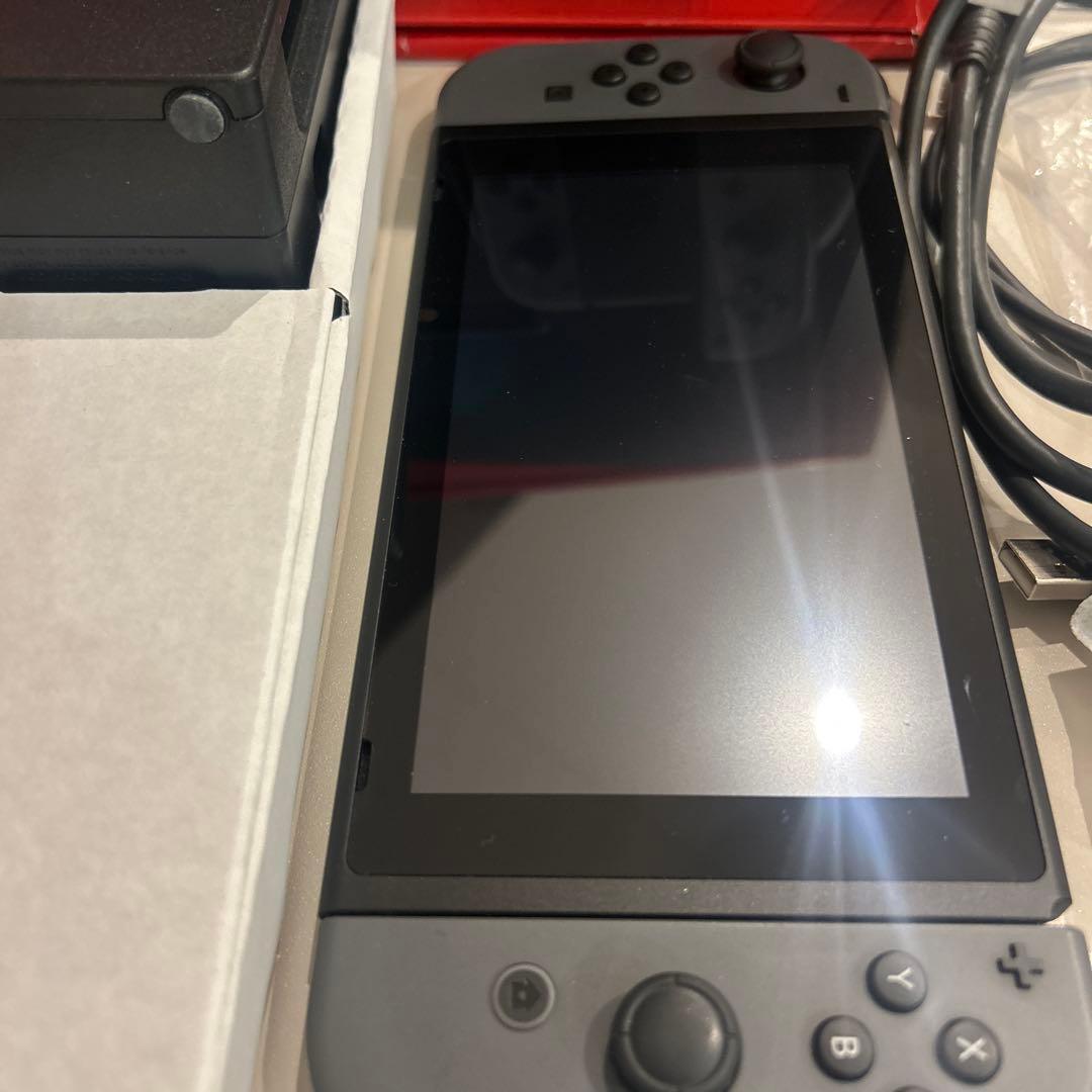 Nintendo Switch 本体 ブラック　グレー