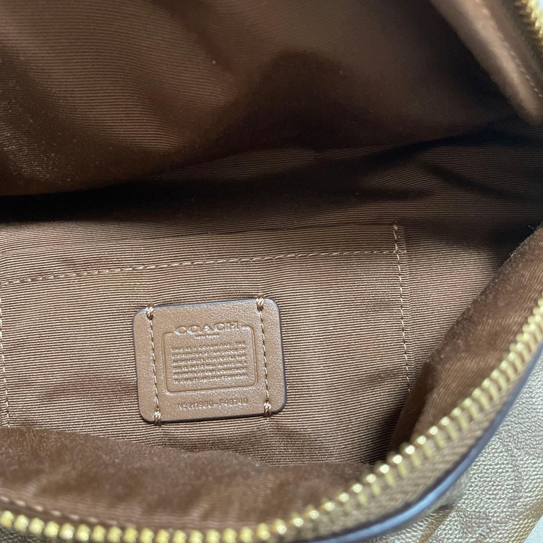 COACH ボディバッグ　ブラウン　ロゴデザイン