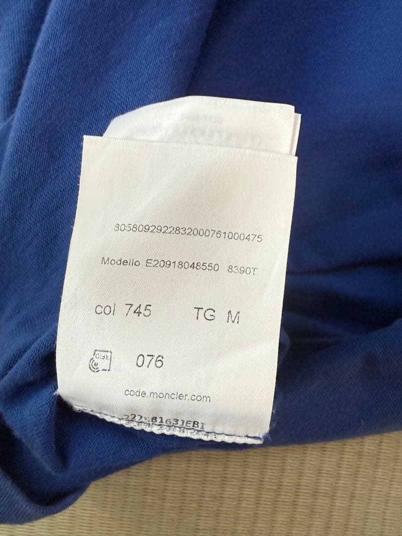 MONCLER 青 Tシャツ Mサイズ