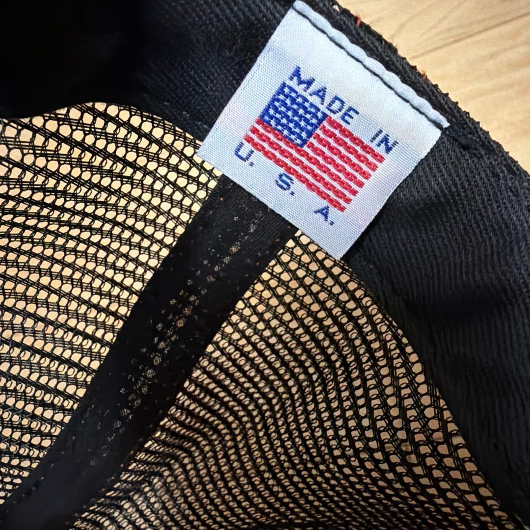 USA製　DLXSF トラッカーキャップ　メッシュキャップ　SFカラー