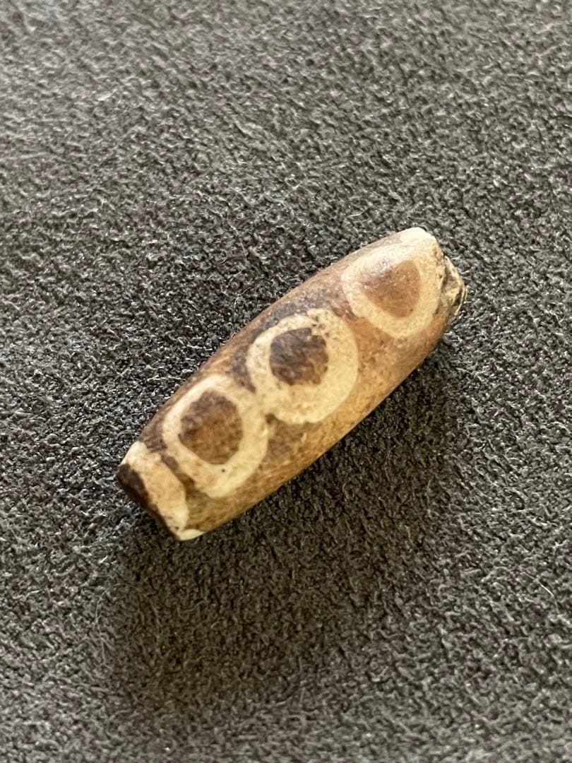 アンティーク六眼天珠　チベット　とんぼ玉　出土品