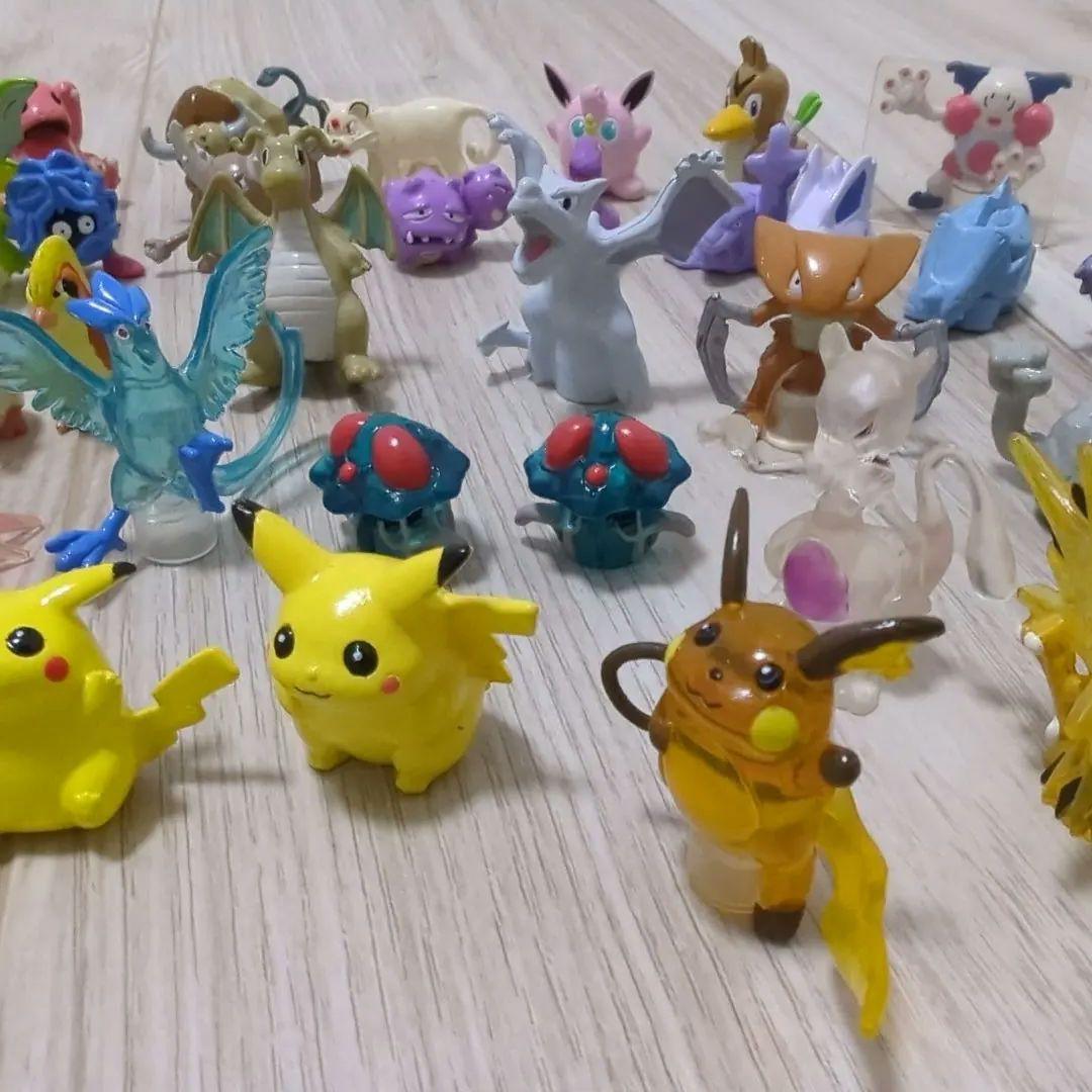 ポケモン　ガチャガチャ　フィギュア　90年代　初代　レトロ　当時物　クリア素材