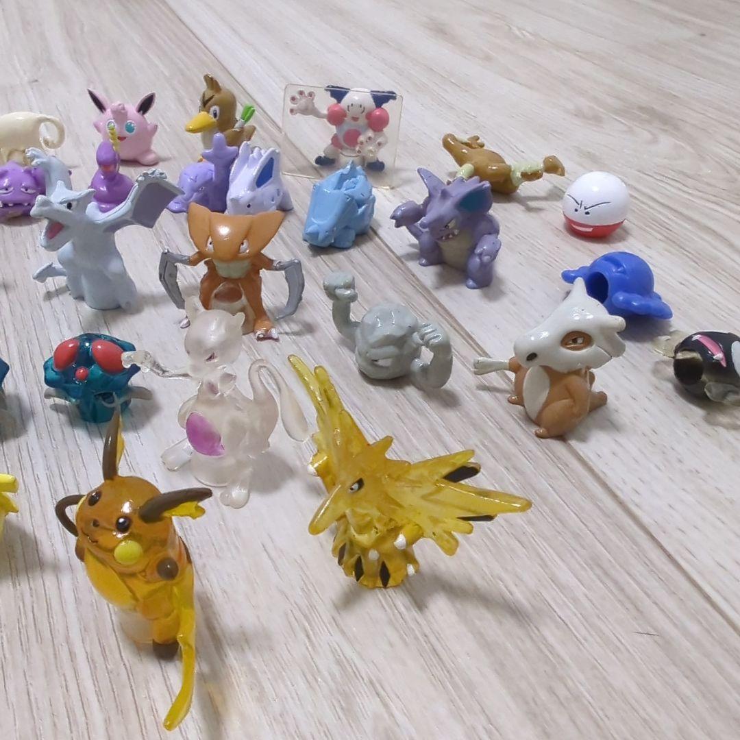 ポケモン　ガチャガチャ　フィギュア　90年代　初代　レトロ　当時物　クリア素材