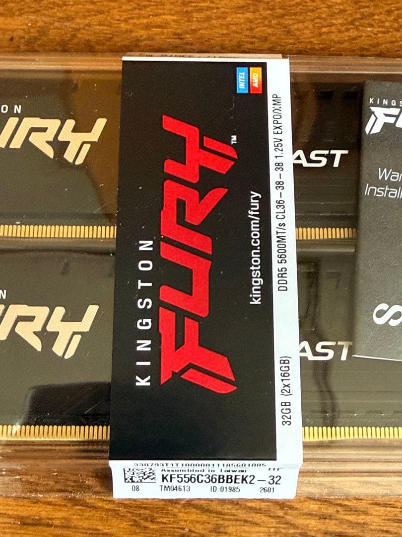 キングストン　DDR5メモリー KF556C36BBEK2-32 16GB×2