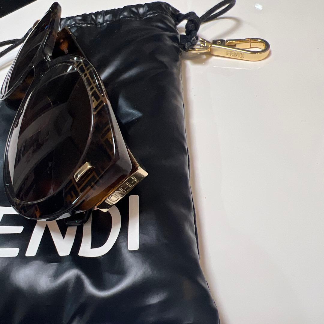 【FENDI】 サングラス