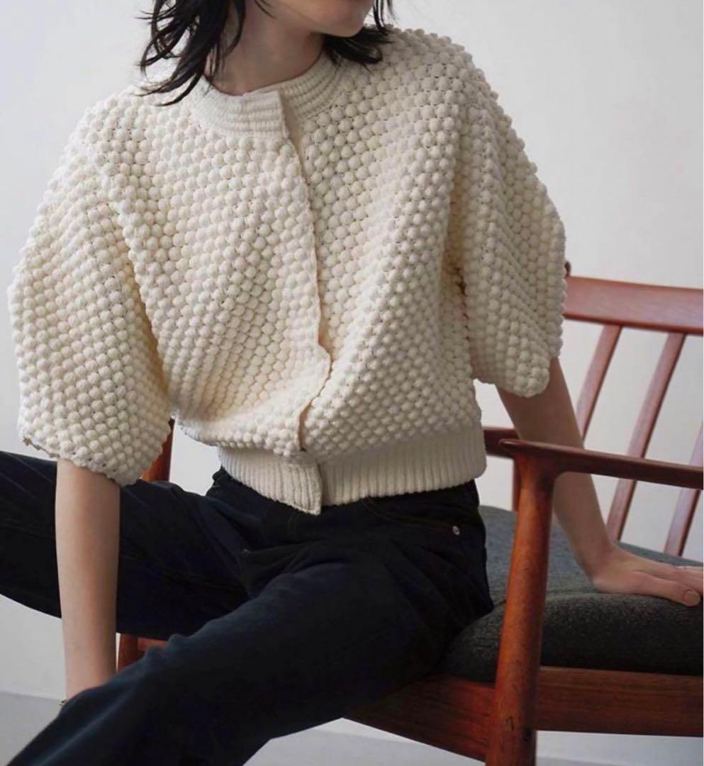 美品 CLANE 2,8万円 ホワイトのニットカーディガン セーター クラネ