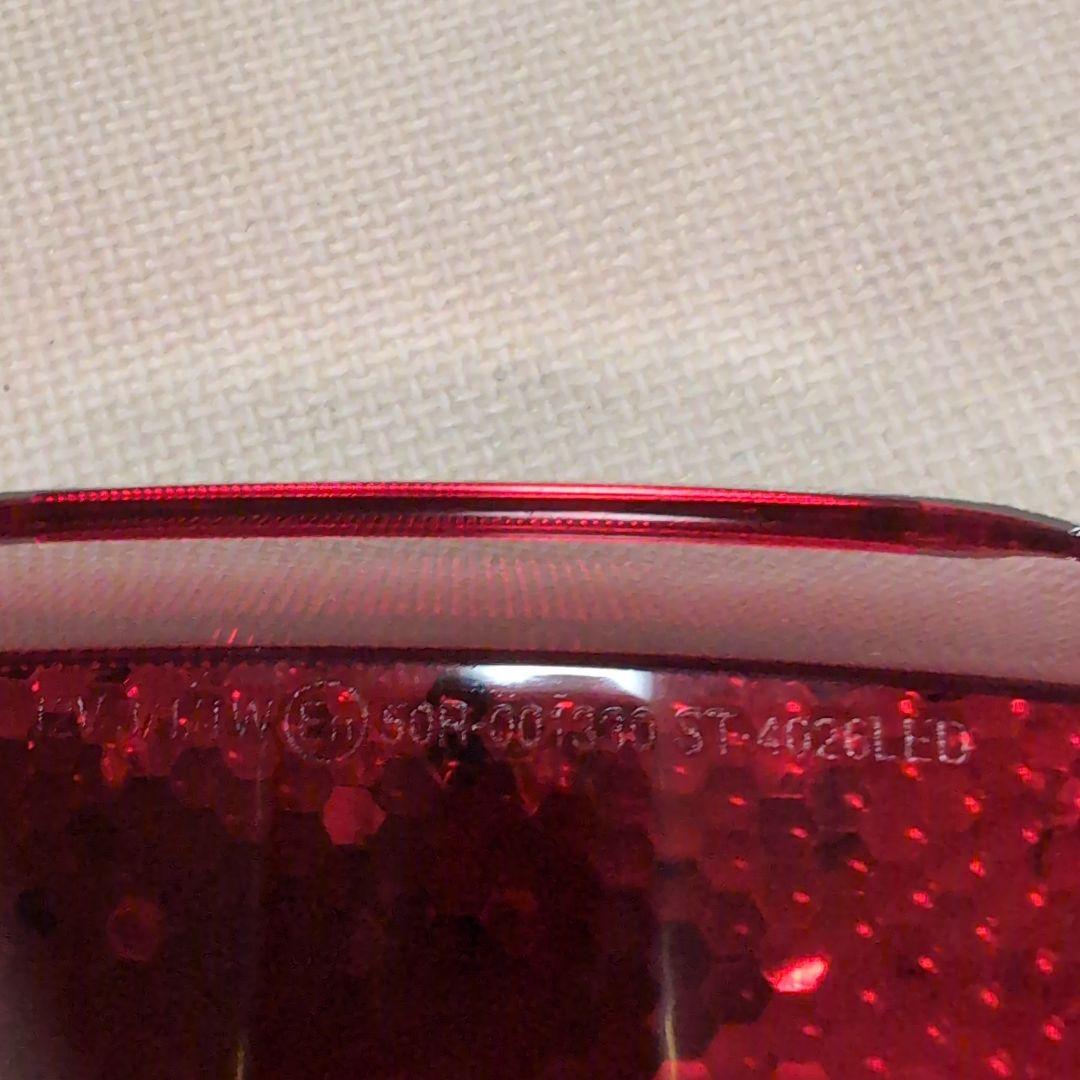 POSH Faith製のLEDテールランプ 色はレッド
