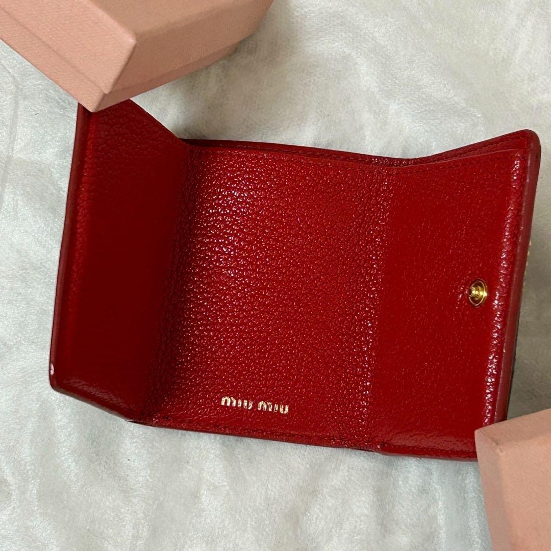 未使用級✨ミュウミュウ マドラスラブ　コンパクトウォレット　三つ折り財布