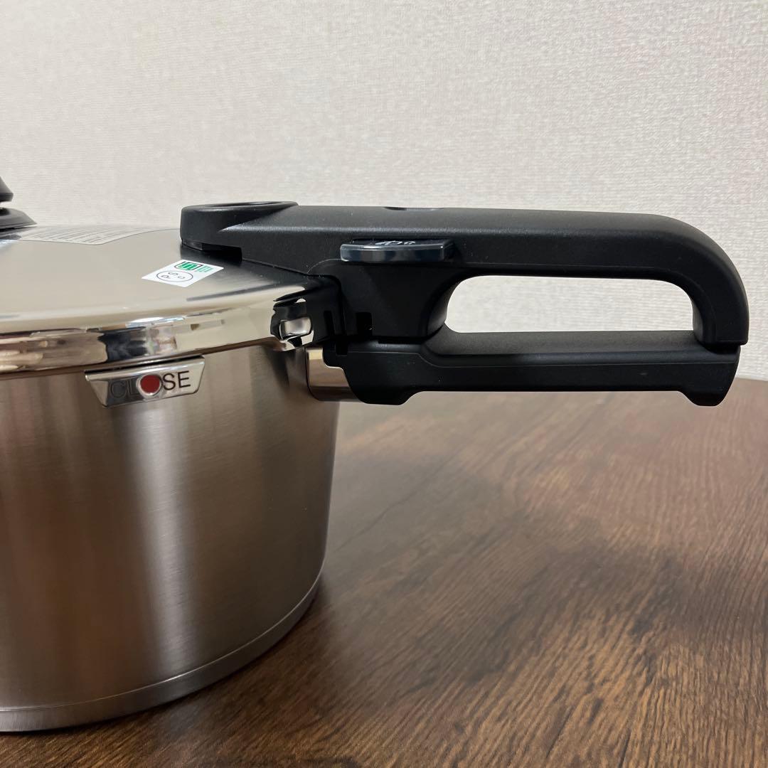 フィスラー Fissler 圧力鍋 4.5L 蒸し器付き IH対応 ステンレス