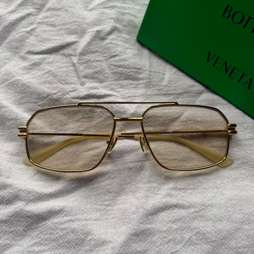 レア　BOTTEGA VENETA Gold Frame Sunglasses