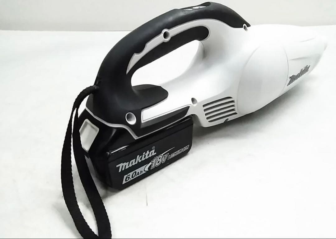 Makita 18V 掃除機 CL181FD充電式クリーナ 本体のみ￼