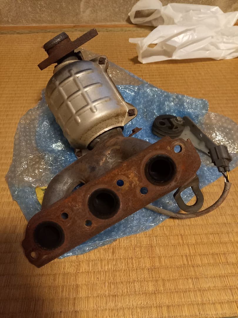 リ*件様 モコ UA-MG21S エキマニ 触媒 コンバーター キャタライザー