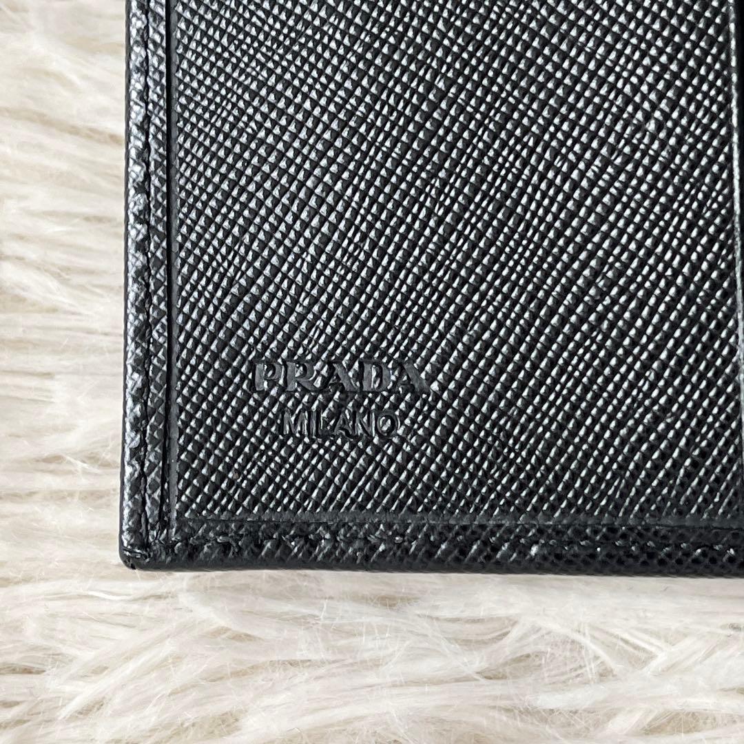 新品未使用✨　PRADA　サフィアーノトライアングル　三つ折り財布 M510A