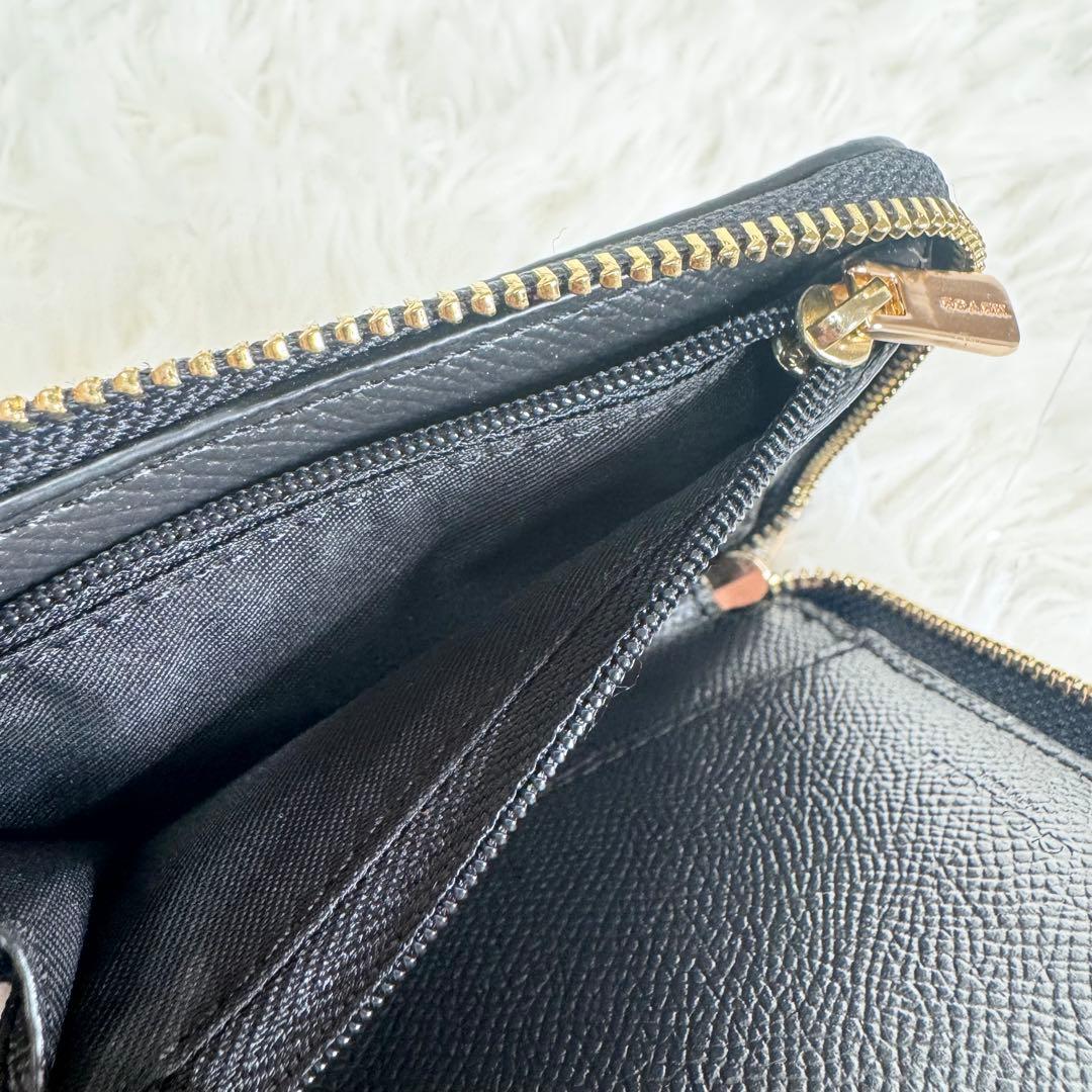 【新品】COACH ラウンドジップ 二つ折り財布 ブラック ゴールドスタッズ