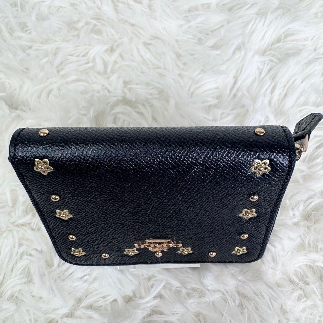【新品】COACH ラウンドジップ 二つ折り財布 ブラック ゴールドスタッズ