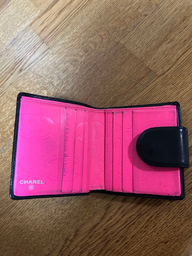 CHANEL 二つ折り財布 黒