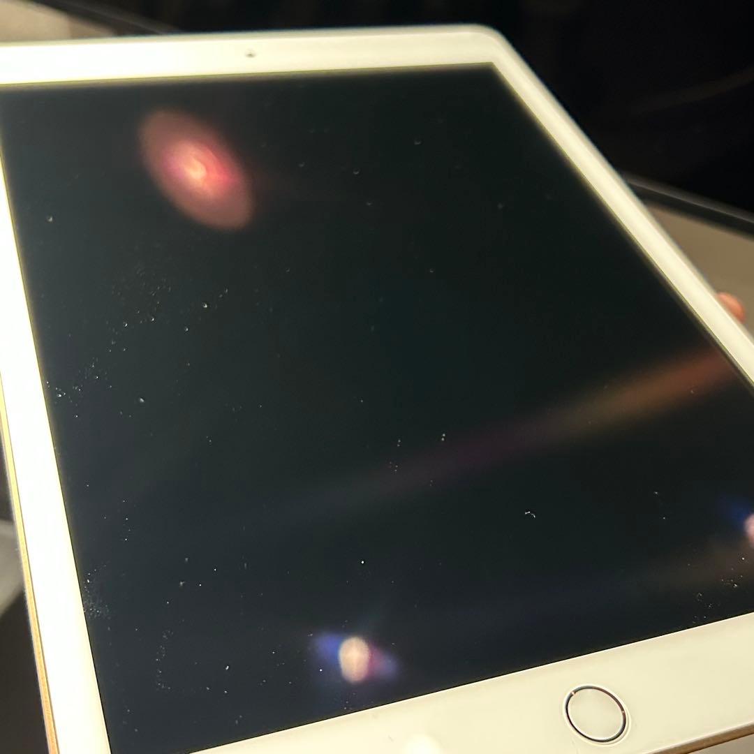 Apple iPad 第7世代 wifiモデル　32GB