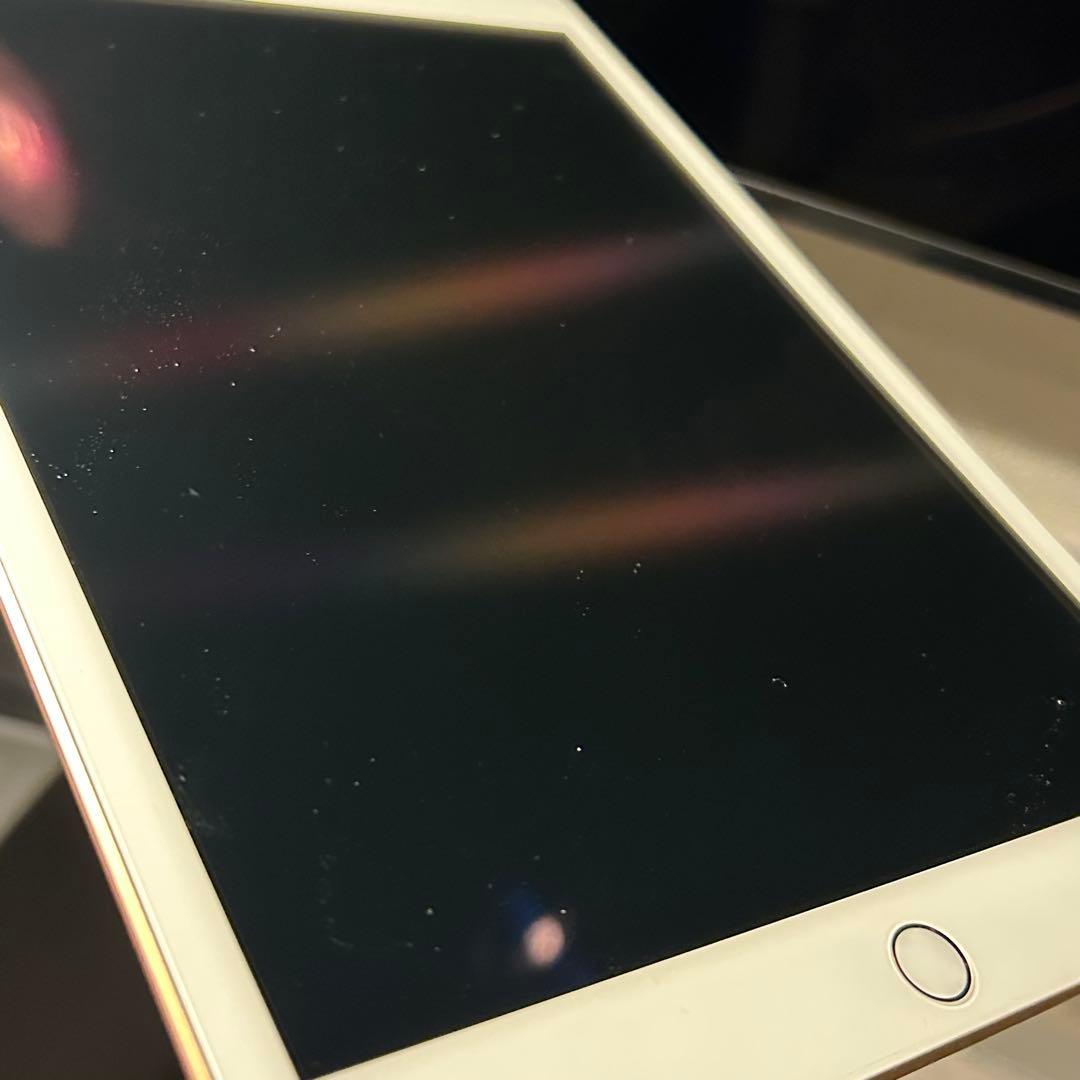 Apple iPad 第7世代 wifiモデル　32GB
