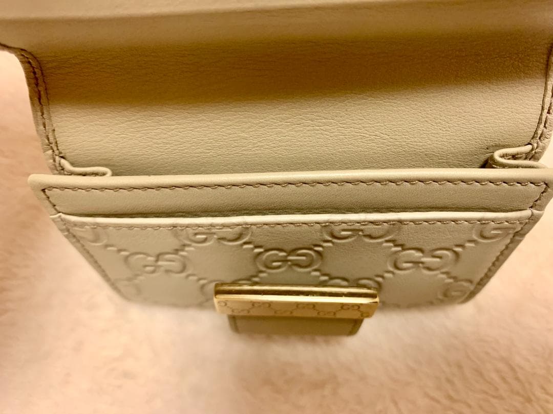 GUCCI 名刺入れ　アイボリー