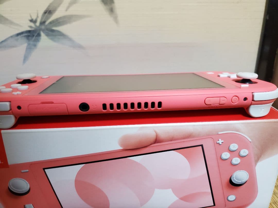 Nintendo Switch Lite 本体　コーラル　ピンク