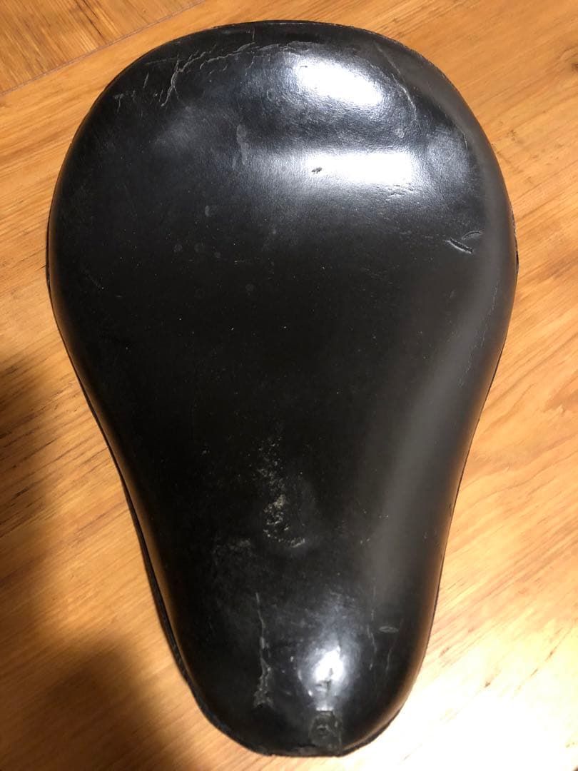 イージライダース　本革　サドルシート　ハーレー　ボバー　チョッパー