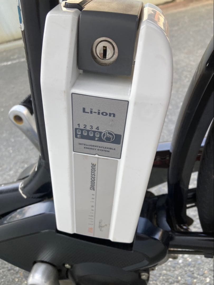 1858業界最長12ヶ月保証付！送料無料エリア多数！安全整備済み！電動自転車
