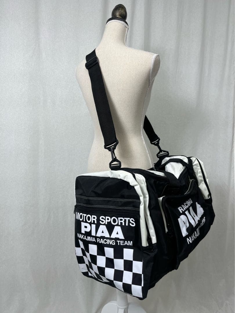 Q33 RACING TEAM PIAA ボストンバッグ 大容量 カバン