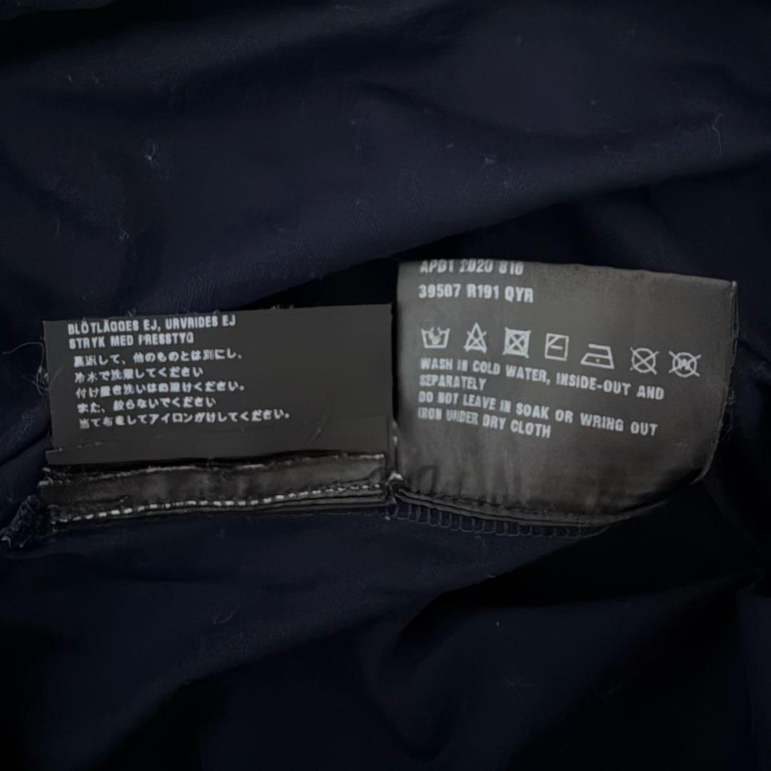 PRADA ネイビー 半袖Tシャツ